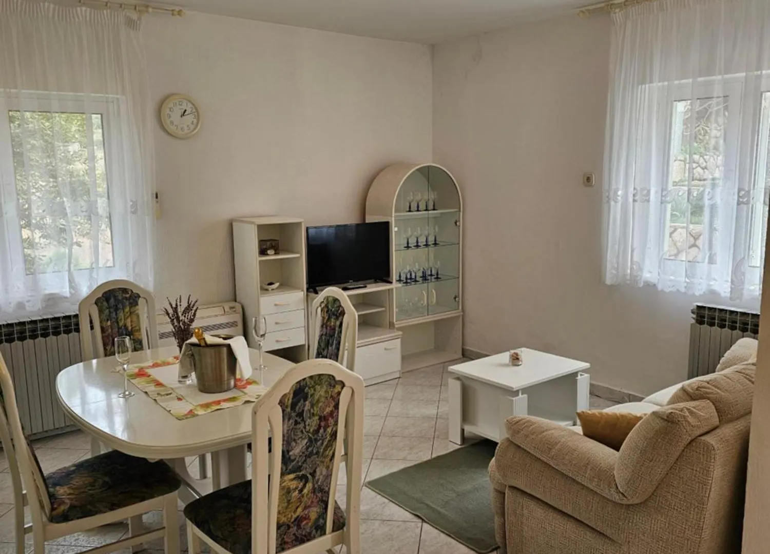 Διαμέρισμα Jednosobni Apartman Dionis Mundanije Κροατία
